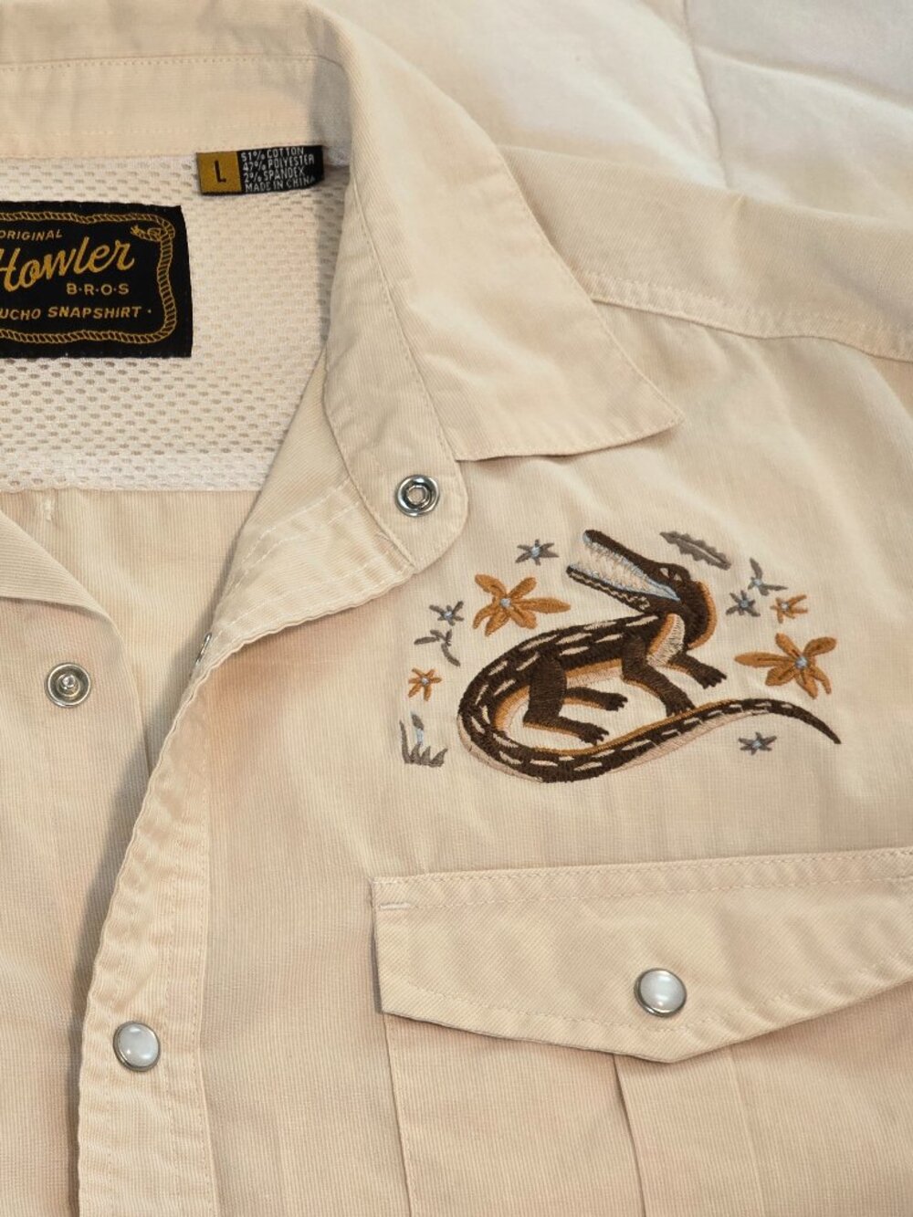 Howler Bros Lazy Gators Gaucho Snapshirt (L) - Picture 3 of 5
